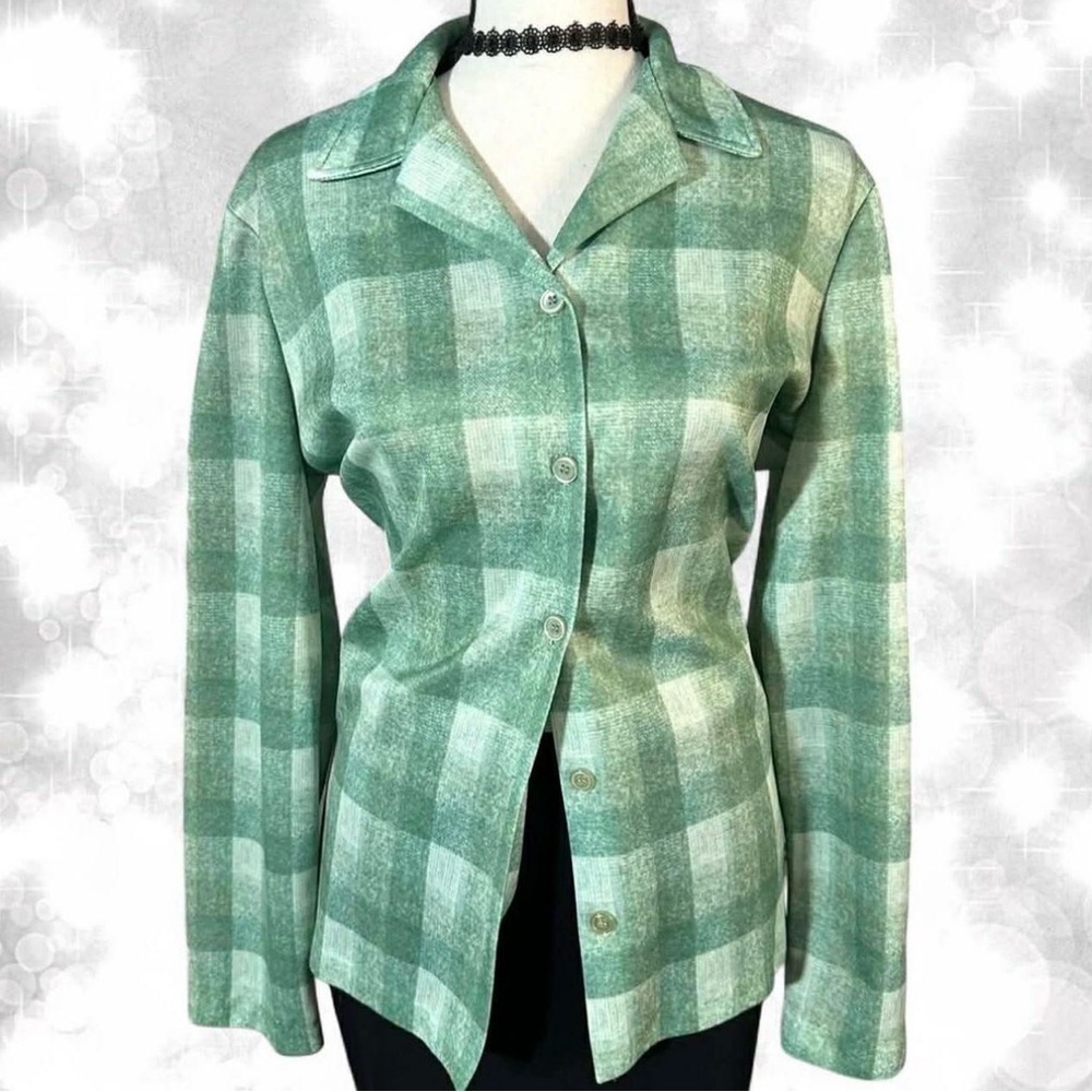 Nikki Casual Green Plaid Button-Up Shirt
